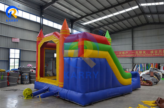 Casa de salto con lápiz de colores inflable equipada con soplador con deslizamiento lateral y diseño personalizable