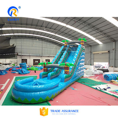 Jardín de juegos para niños con piscina con tobogán de agua de palma inflable con certificación CE