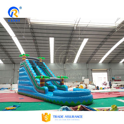 Jardín de juegos para niños con piscina con tobogán de agua de palma inflable con certificación CE