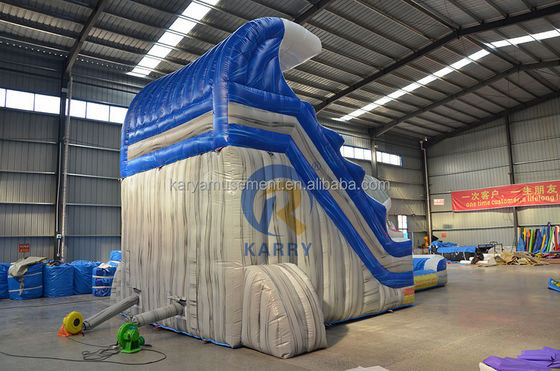 Desata tu interior de tiburón comercial de agua azul con tiburón inflable y piscina