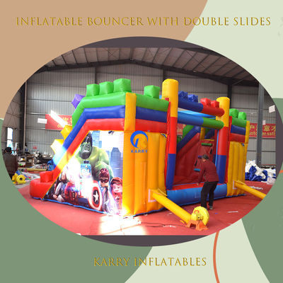Casa de rebote inflable con deslizador y soplador