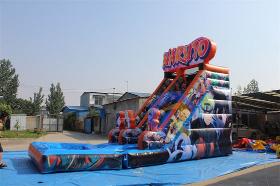 Equipo inflable de PVC comercial Personajes de anime de sangre caliente tobogán acuático con piscina