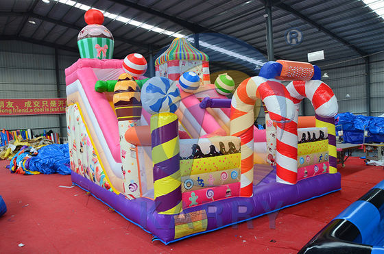 Castillo inflable Casa de salto con tobogán acuático Combo personalizado para el juego infantil