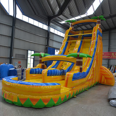 Slides de agua inflables en el patio trasero con piscinas y accesorios de reparación Capacidad máxima &gt; 500 kg