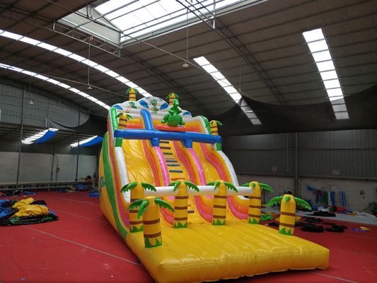 Parque de diversiones comercial Desarrollo de toboganes acuáticos Selva tropical inflable con casa de rebote