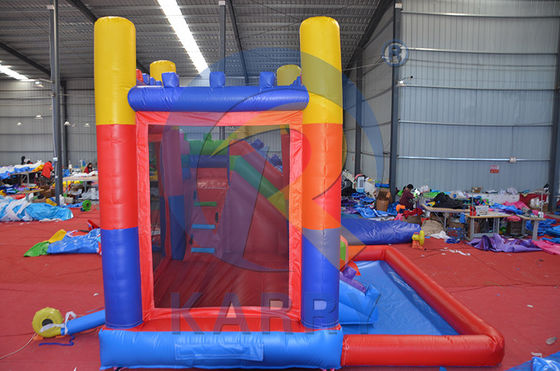 Casa de rebote inflable para patios interiores con opciones personalizables e incluye soplador CE