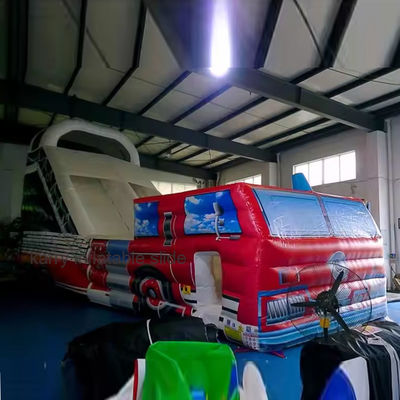 Los equipos de reparación de los camiones de bomberos grandes incluyen el tobogán seco inflable para empresas comerciales.