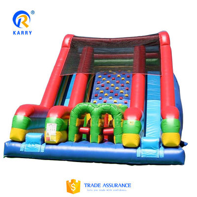 Acorde el peso real deslizamiento de agua inflable con piscina Combinado Obstáculo doble carril