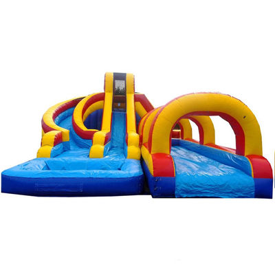 Capacidad máxima 100-500 kg Deslizamiento comercial largo con piscina Deslizamiento de agua inflable perfecto