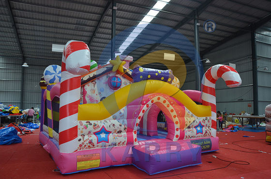 Rango de edad 5-7 años Caramelo inflable Castillo de salto con pequeño tobogán y obstáculo