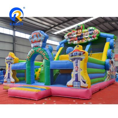 Casa de rebote inflable de tamaño personalizado para el tema de patrulla de cachorros de dibujos animados en interiores