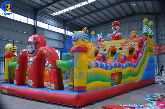 Color personalizado de grado comercial para exteriores inflables con tema de Mario