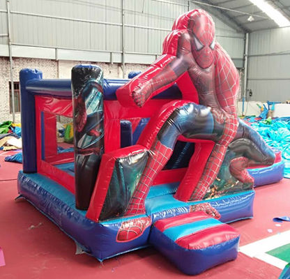 Capacidad máxima 100-500 kg Spiderman Casa de rebote inflable con piscina de toboganes y castillo
