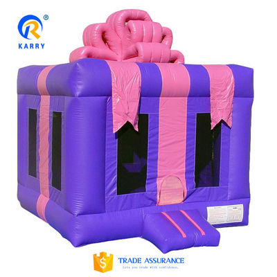 Características PORTABLE caja de regalo inflable de lujo saltador de agua puñetazo Casa para la venta de la fiesta