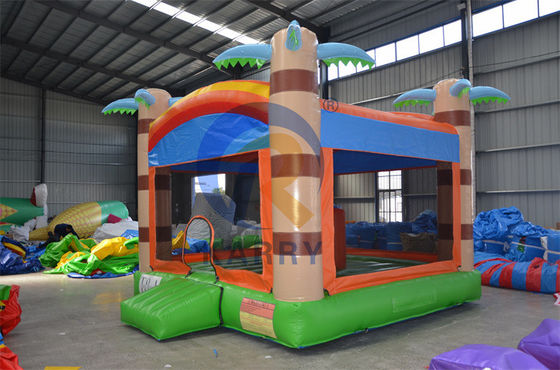 CE/EN71/EN14960 Castillo inflable con salto de palmeras tropicales certificado para uso comercial