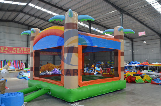 CE/EN71/EN14960 Castillo inflable con salto de palmeras tropicales certificado para uso comercial