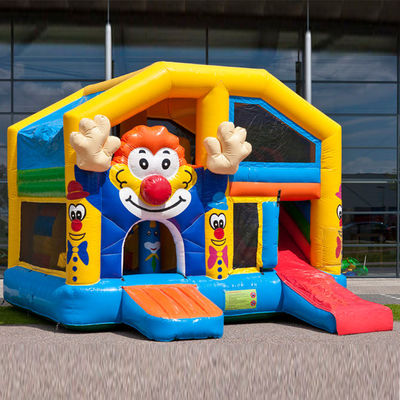 Jardín de juegos al aire libre para niños payaso inflable con diapositiva