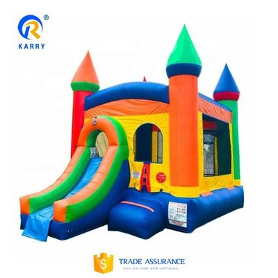 Características PORTABLE Inflable castillo de salvadores con tobogán comercial castillo inflable