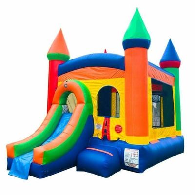 Características PORTABLE Inflable castillo de salvadores con tobogán comercial castillo inflable
