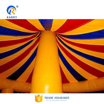 EN71/EN14960/CE Certificado Partida de circo castillo de tiradores inflable con diseño de carrusel