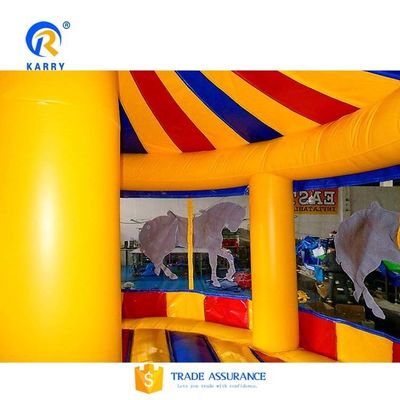 EN71/EN14960/CE Certificado Partida de circo castillo de tiradores inflable con diseño de carrusel