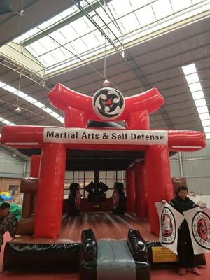 KR-BH610 Características PORTABLE Yard Comercial Inflatable Bouncer PVC