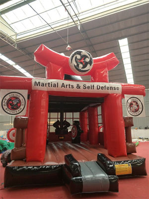 Parque de diversiones popular Castillo inflable Karate Ninja Guerrero Guardabosques Castillo de salto