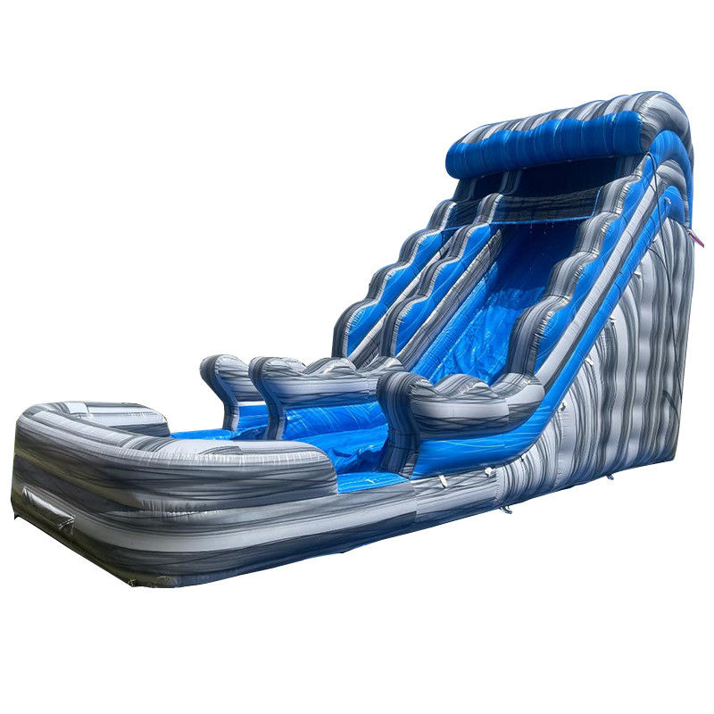 Alquiler comercial al aire libre tobogán acuático gris mármol PVC azul con piscina y salto de salto