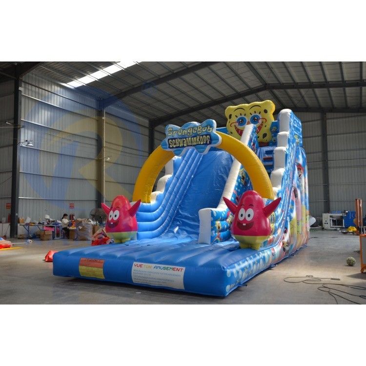 Personaje de dibujos animados favorito de los niños Gran tobogán de agua inflable azul para adultos