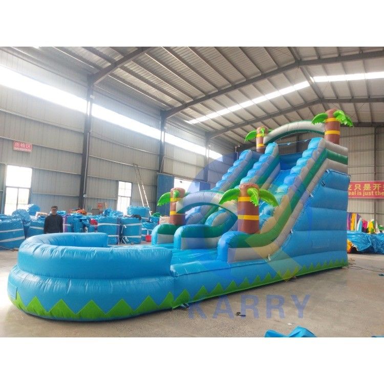 Capacidad máxima Más de 500 kg Golondrina de agua azul inflable de grado comercial para diversión al aire libre