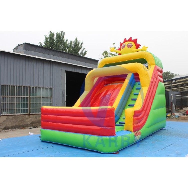 CE EN14960 Certificado castillo de salto inflable con tobogán y piscina para niños