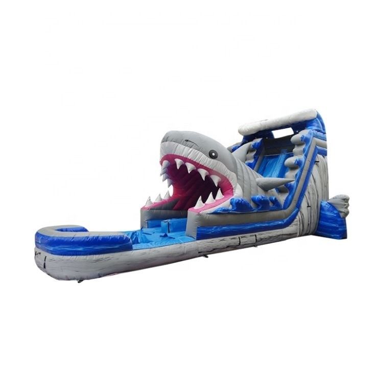 Equipo popular de parque acuático inflable Grandes toboganes acuáticos de tiburón 3D azules con piscina